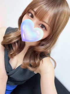 伏見まりな